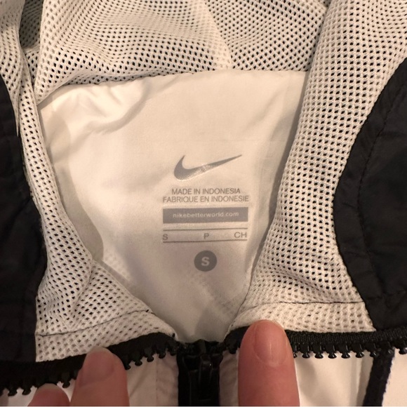 Nike Purdue Women’s Zippered Windbreaker Jacket size Small. - Picture 5 of 7